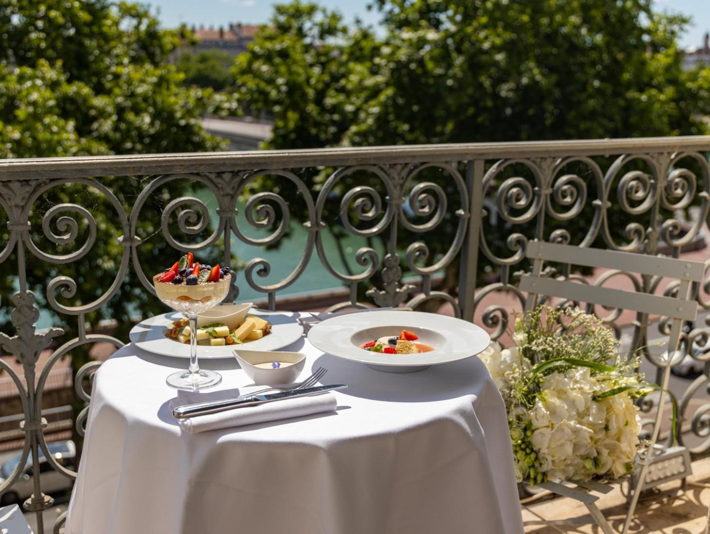 Boscolo Lyon Hotel & Spa Exterior photo